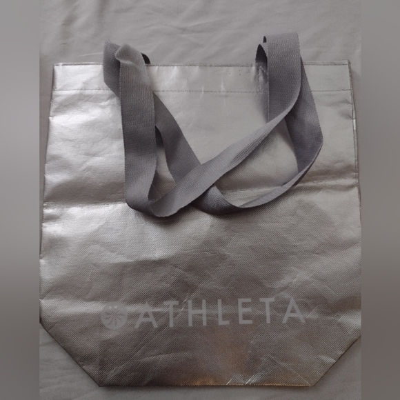 Athleta tie dye short sleeve sweatshirt and Athleta tote - Picture 5 of 7